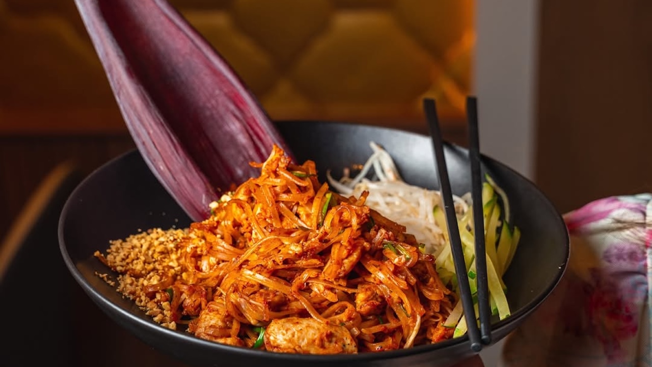 Forget the pasta — Little Italy’s newest opening is all about live-fire Thai BBQ, Canada Reviews Forget the pasta — Little Italy’s newest opening is all about live-fire Thai BBQ, Canada Reviews