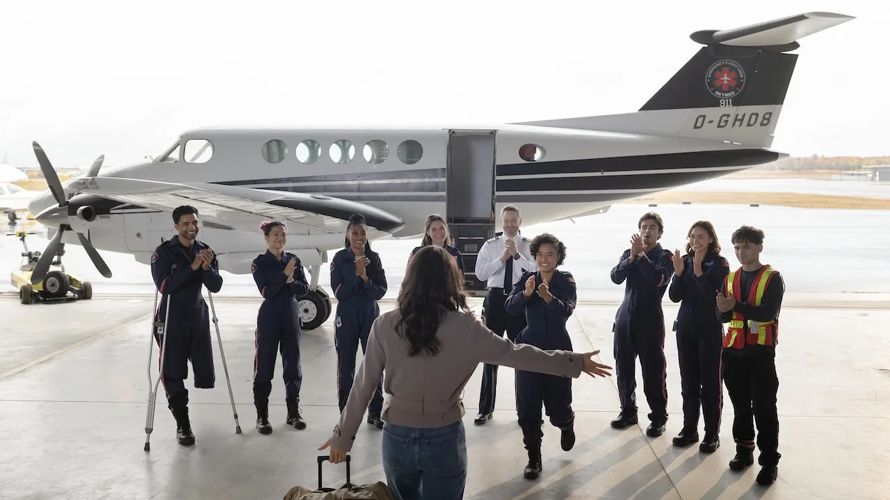 L-R: Shawn Ahmed as Zay, Cecilia Lee as Maya, Mercedes Morris as Lexi, Natasha Calis as Hayley, Aaron Ashmore as Wheezer, Sydney Kuhne as Stef, Alexander Eling as Wyatt, Leishe Meyboom as Piper, and Will Coombs as Finlay in SkyMed season 4 (photo: Lindsay Sarazin/Paramount+)